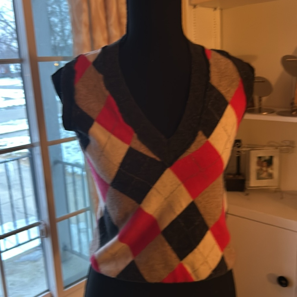 J Crew Sweater Vest women’s small Argyle gray,pink and cream - Picture 3 of 7